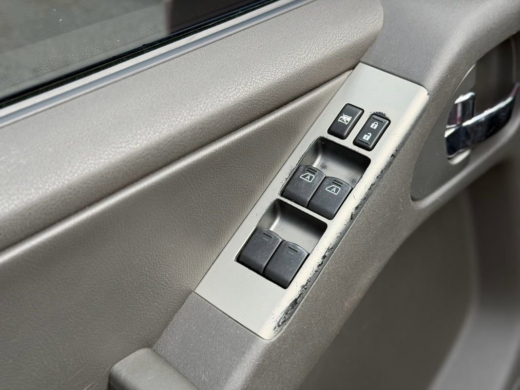 Used 2007 Nissan Pathfinder S AWD/4WD image 21