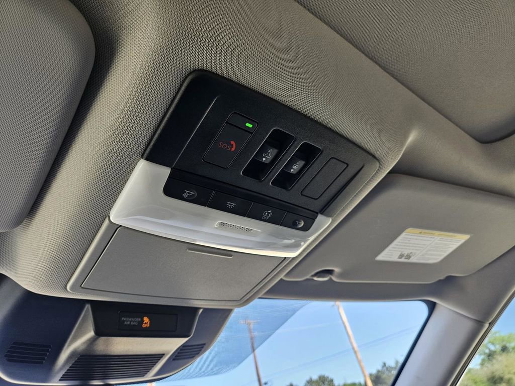 Used 2023 Nissan Rogue SL image 20