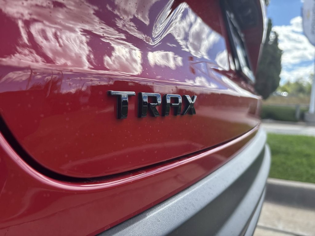 New 2026 Chevrolet Trax LT w/ Midnight Edition FWD image 34