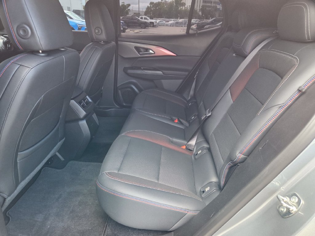 Certified 2024 Chevrolet Equinox EV RS FWD image 7