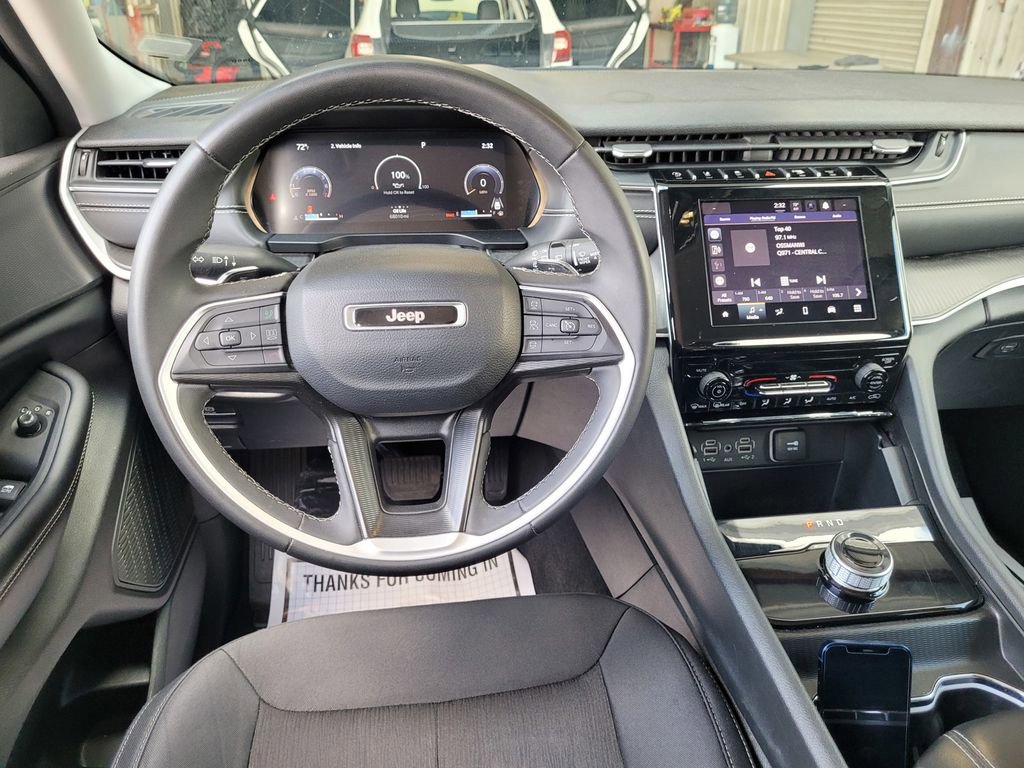 Used 2023 Jeep Grand Cherokee L Laredo AWD/4WD image 19