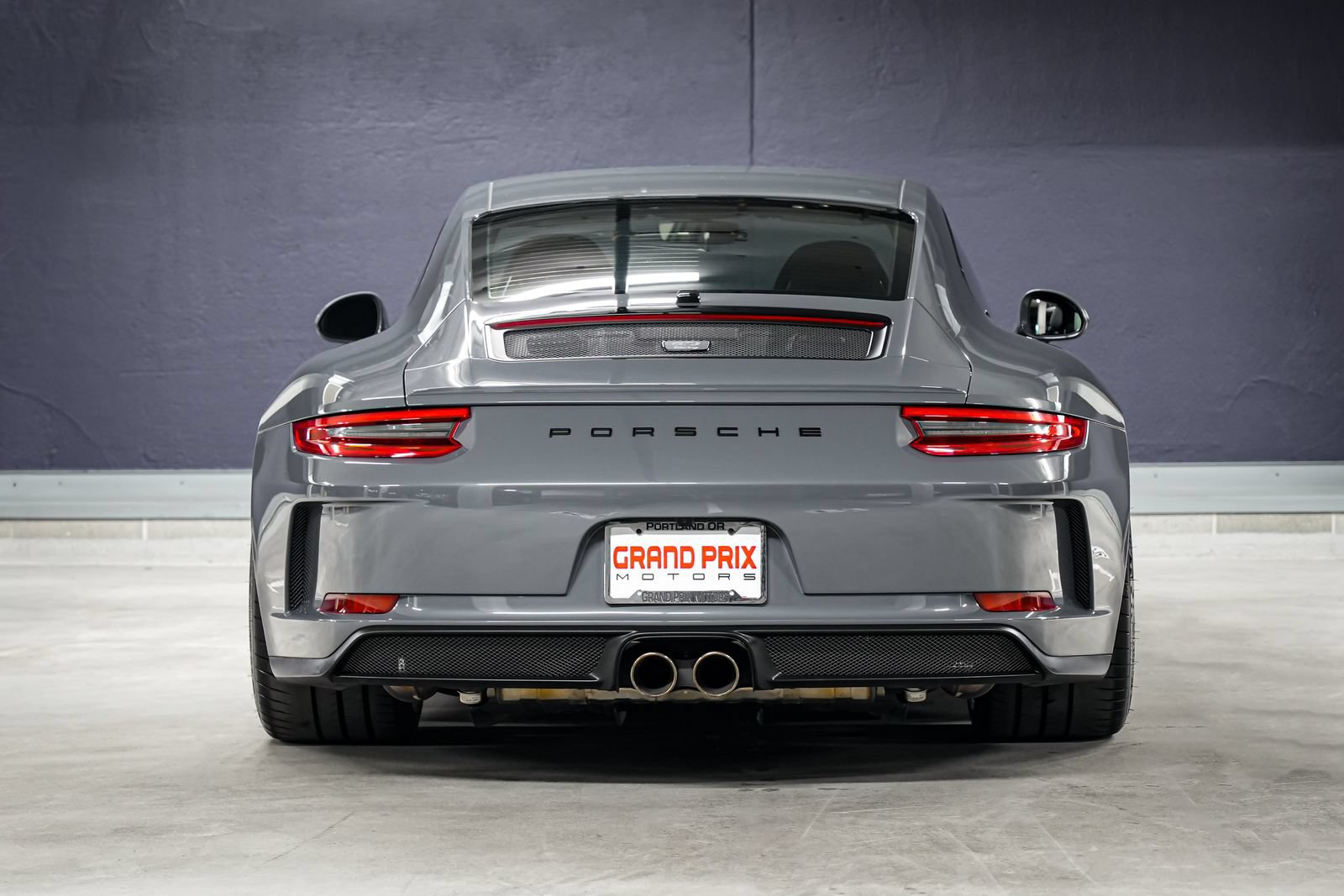 Used 2018 Porsche 911 GT3 RWD image 5