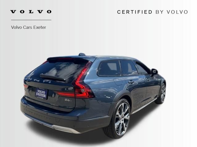 Certified 2025 Volvo V90 B6 Cross Country Ultra AWD/4WD image 10