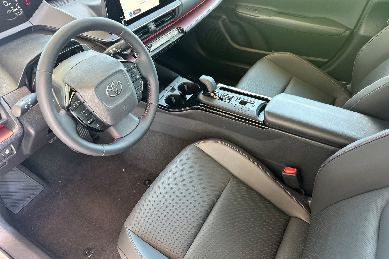 New 2026 Toyota Prius Plug-In Hybrid FWD image 11