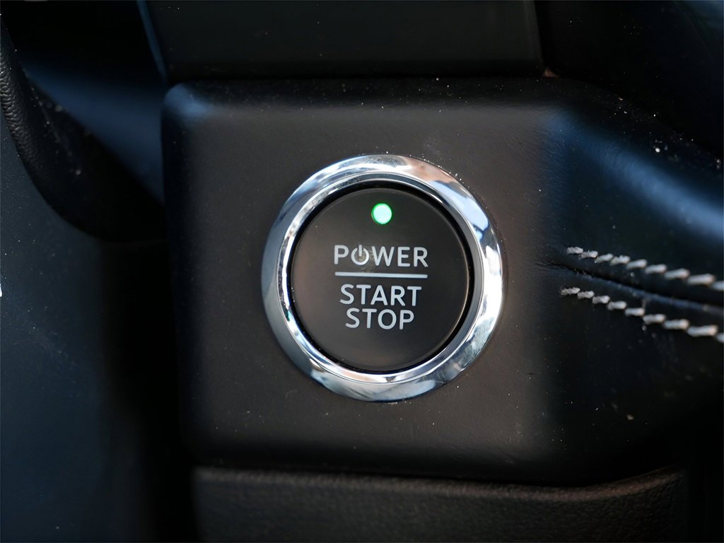 Used 2023 Ford F150 Lightning Platinum image 25