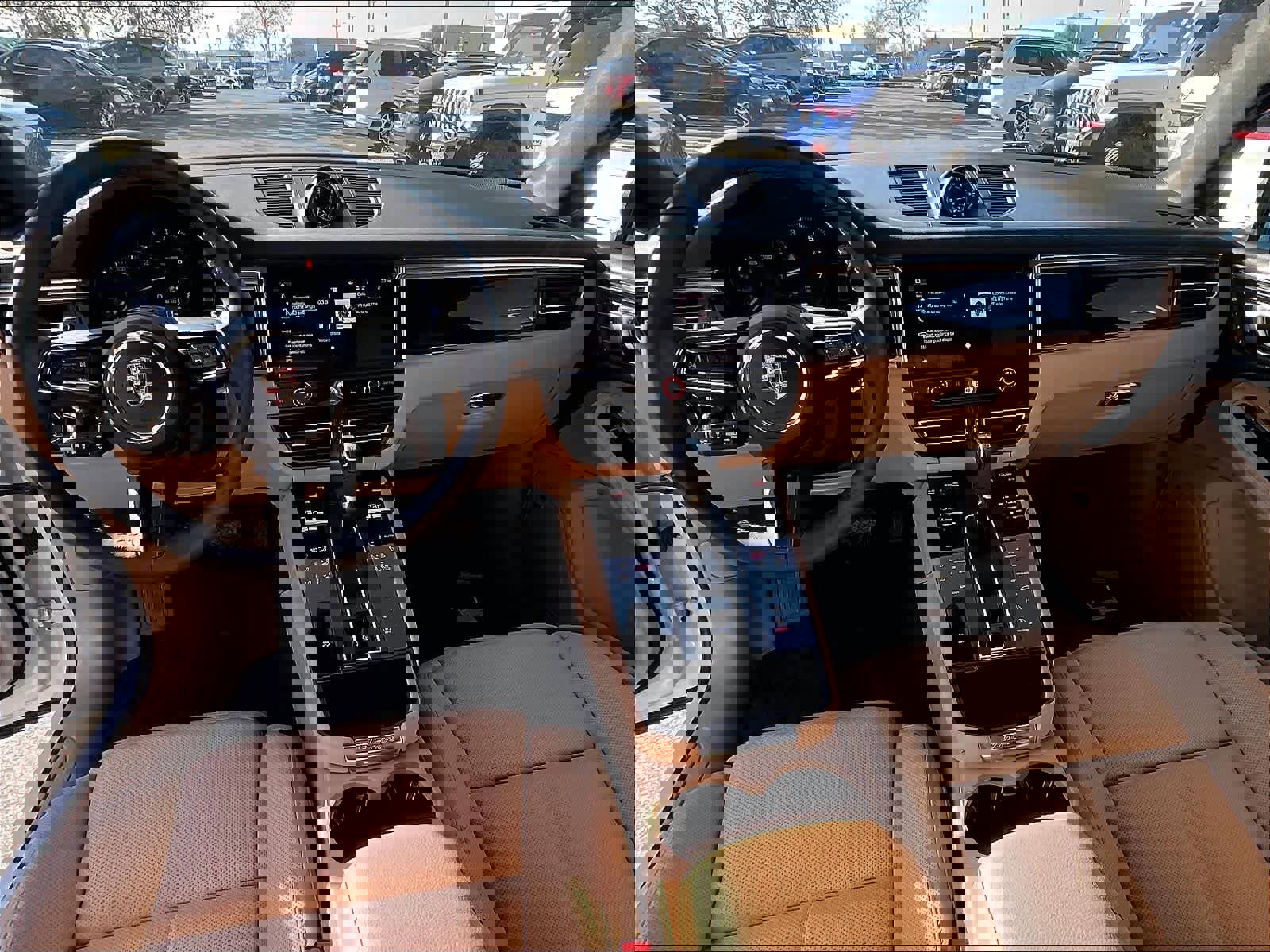 Used 2024 Porsche Macan image 17