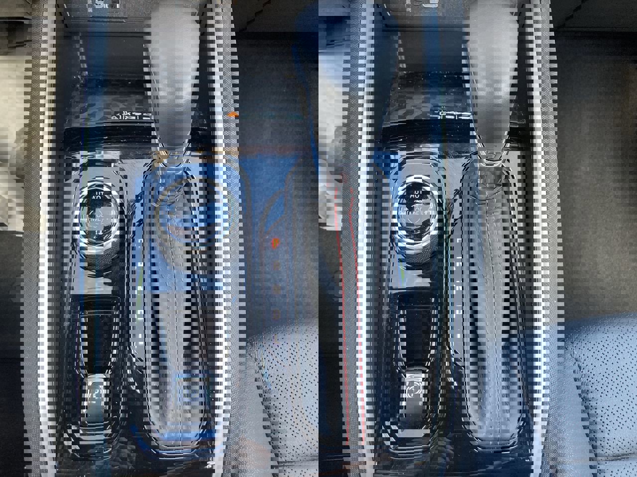 Used 2023 Chevrolet Colorado Z71 w/ Z71 Convenience Package 2 image 35