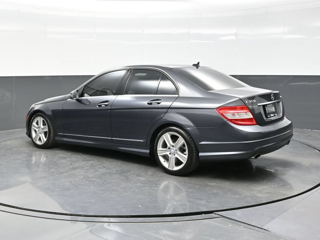 Used 2010 Mercedes-Benz C 300 4MATIC Sedan image 4