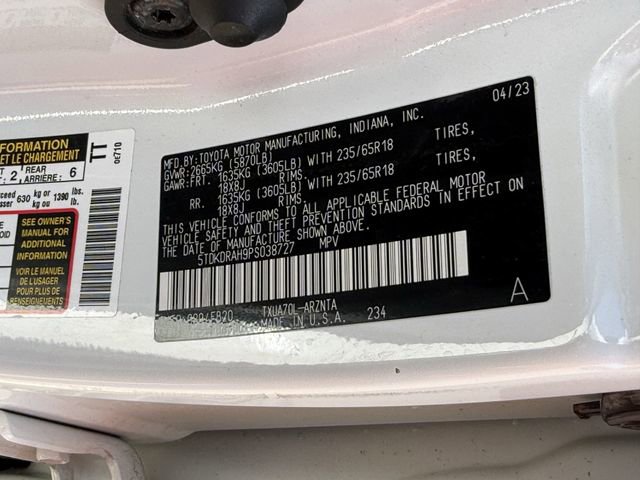 Used 2023 Toyota Highlander LE image 36