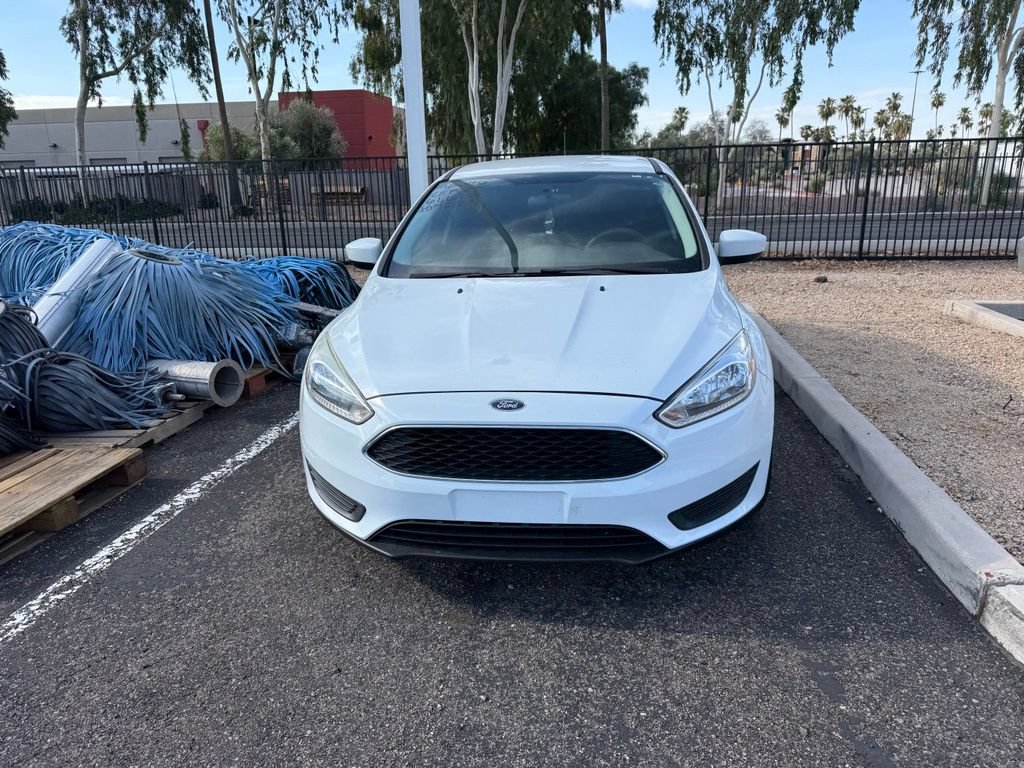 Used 2018 Ford Focus SE FWD image 2