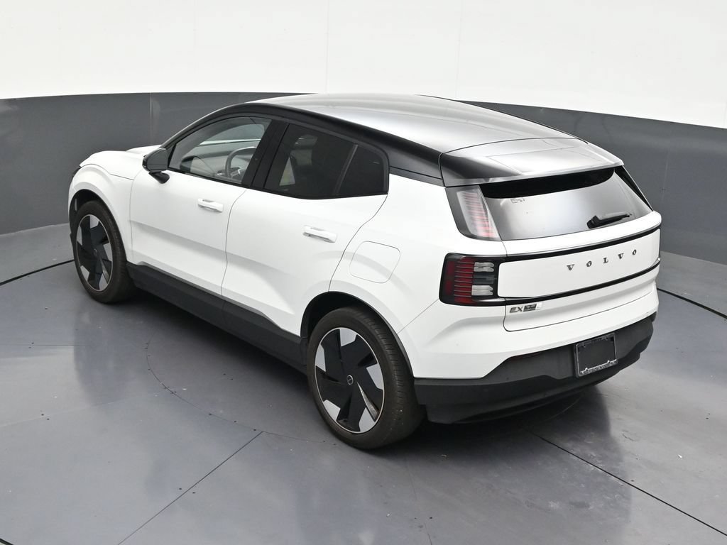 Certified 2025 Volvo EX30 Plus AWD/4WD image 17