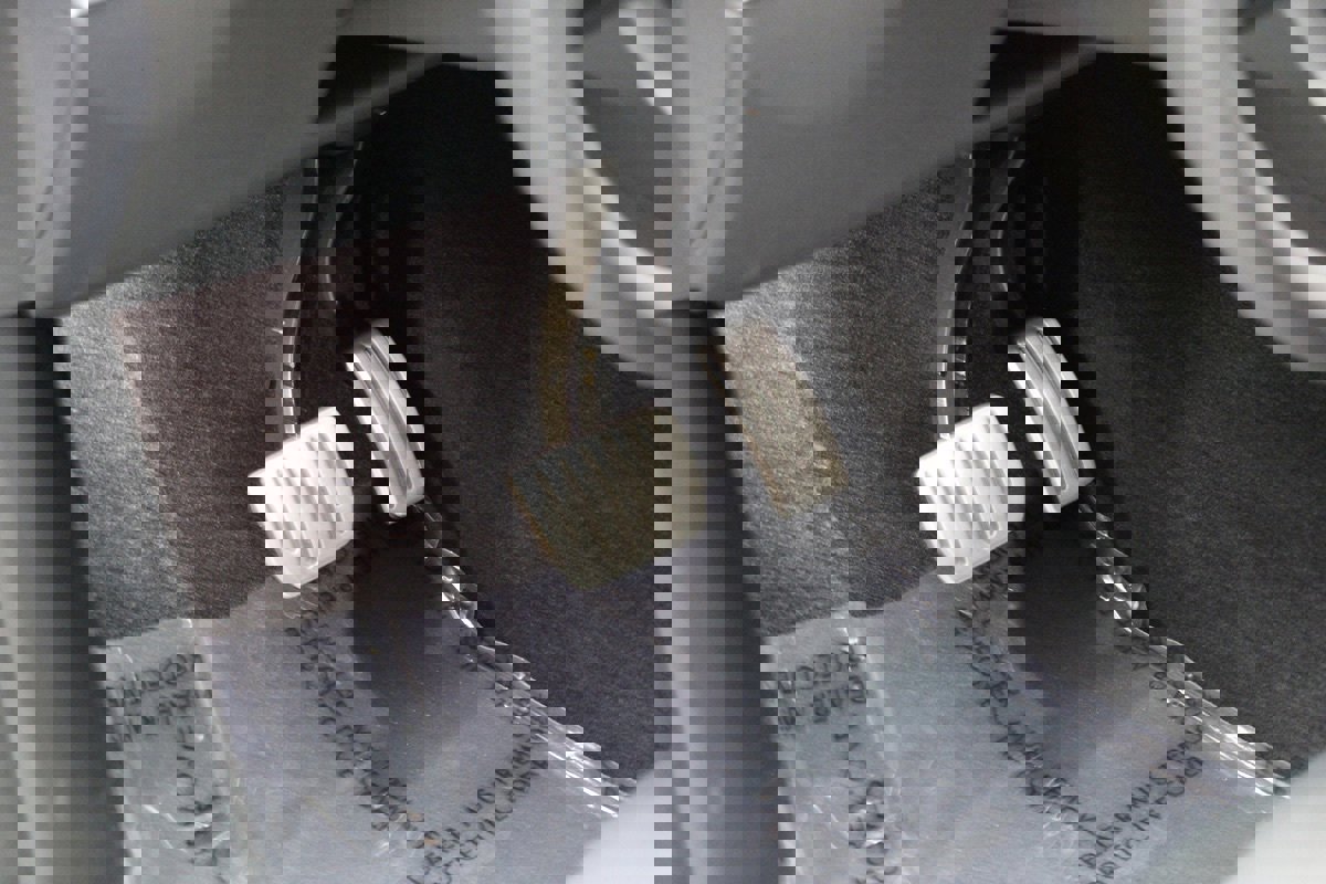 Used 2024 Tesla Model Y Performance image 37