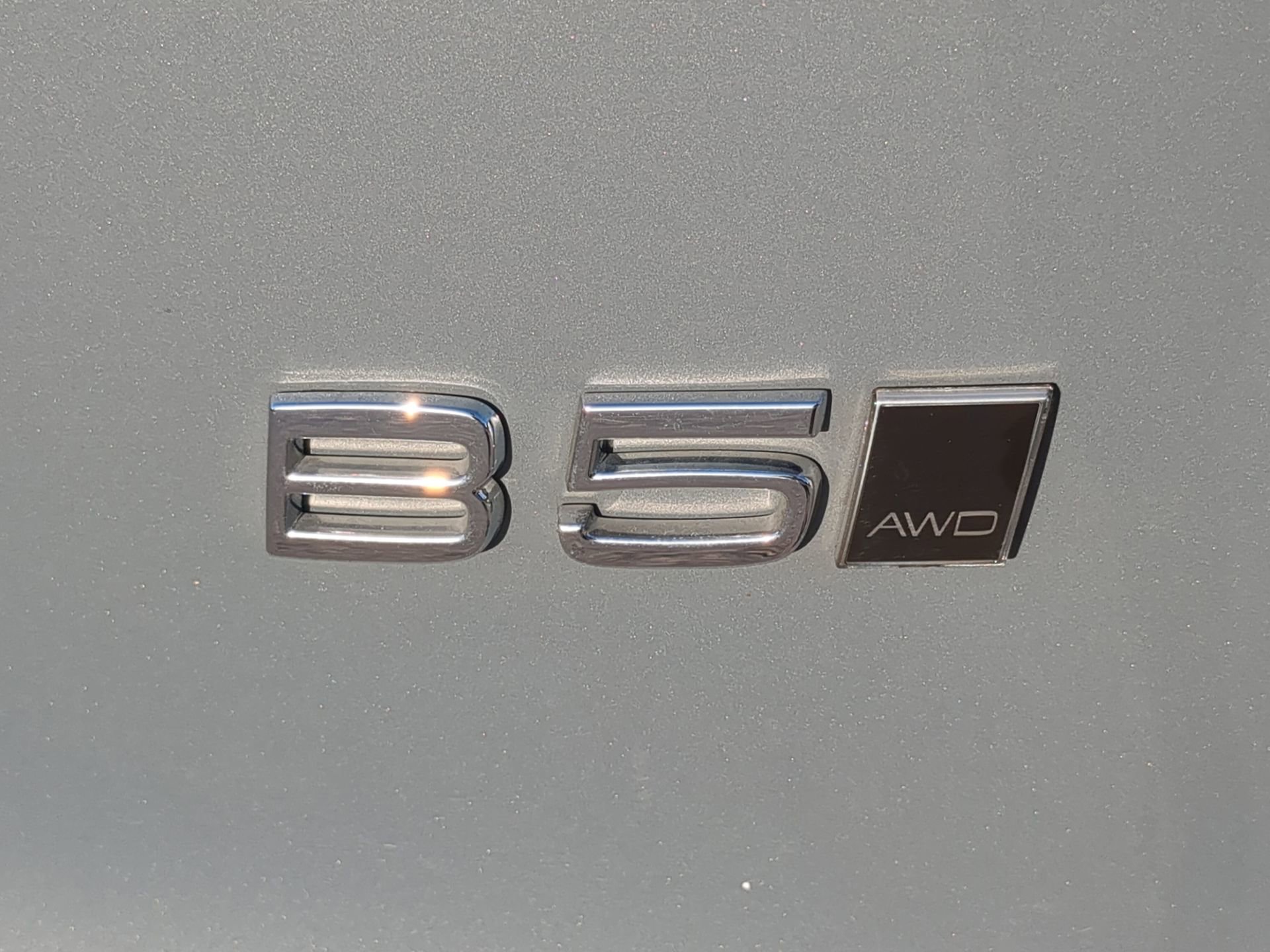 Used 2023 Volvo XC40 B5 Plus w/ Protection Package Premier AWD/4WD image 48