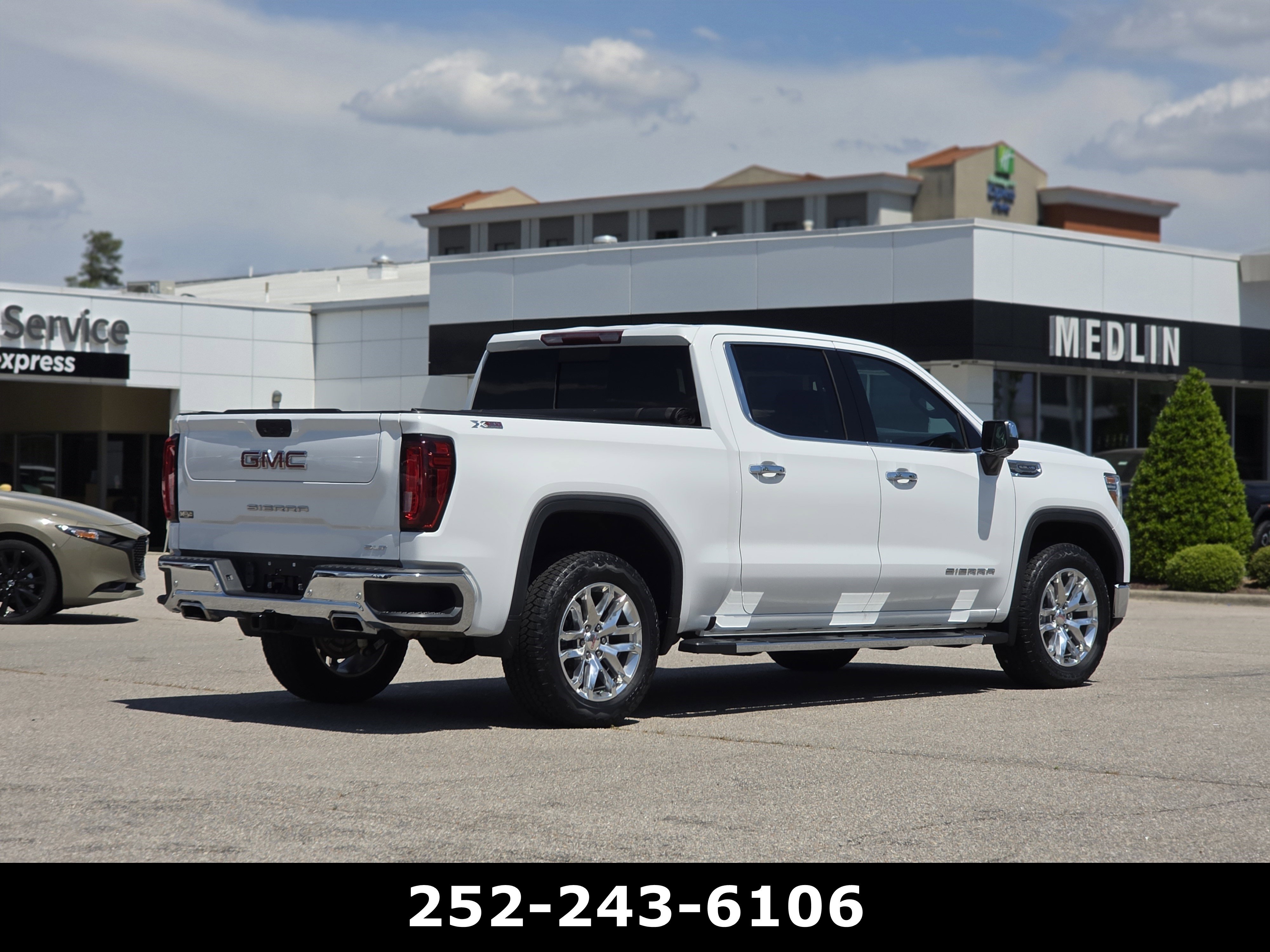 Used 2021 GMC Sierra 1500 SLT w/ SLT Premium Plus Package image 7