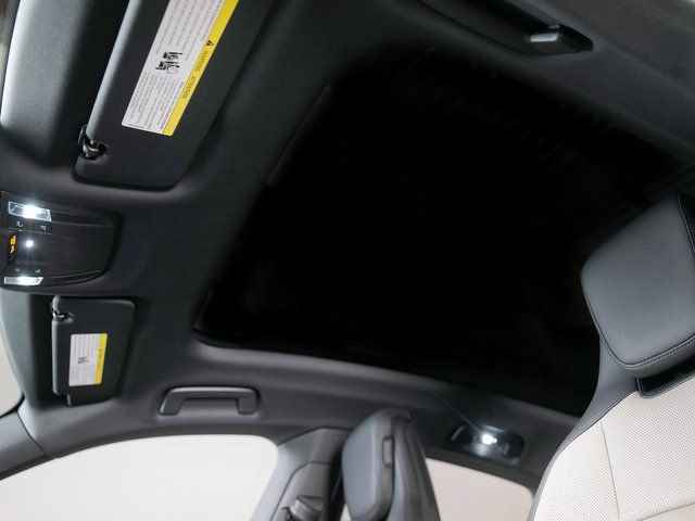 New 2026 Porsche Taycan 4S AWD/4WD image 24