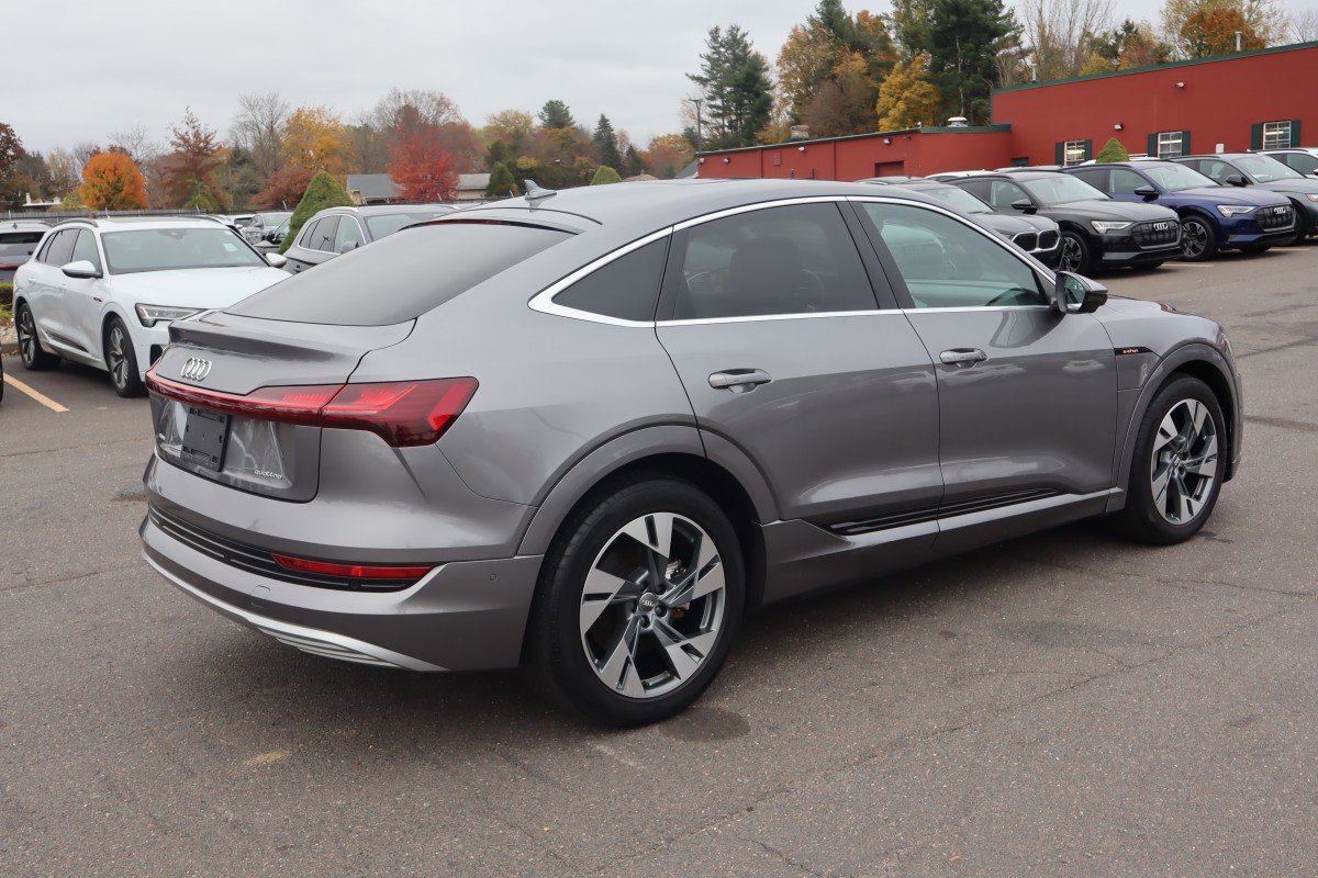 Used 2020 Audi e-tron Premium Plus image 5