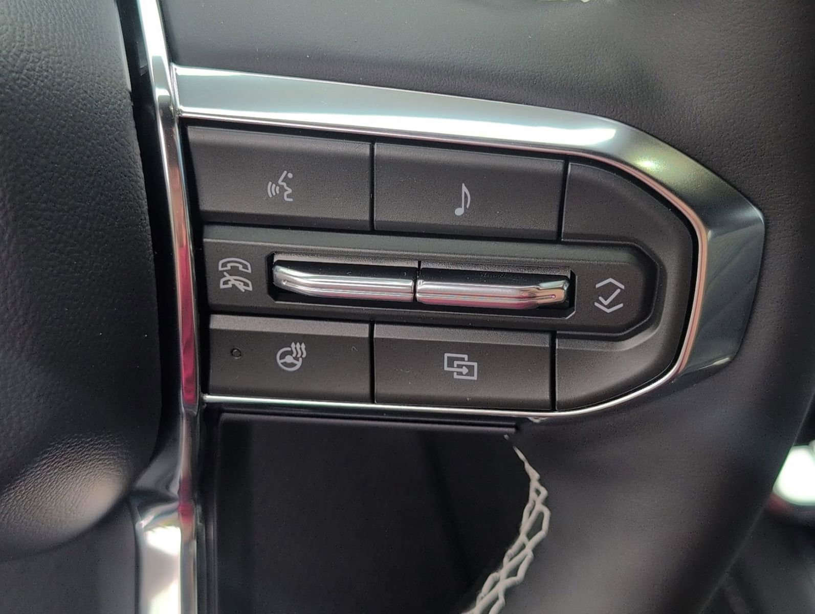 New 2026 GMC Acadia Denali FWD image 26