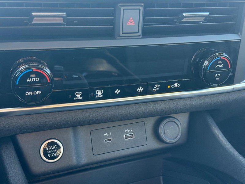 Used 2023 Nissan Rogue SV image 20