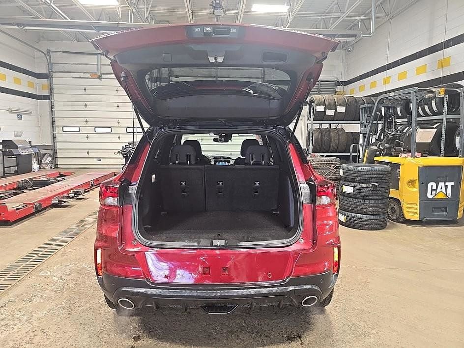 Used 2022 Chevrolet TrailBlazer RS w/ Technology Package image 28