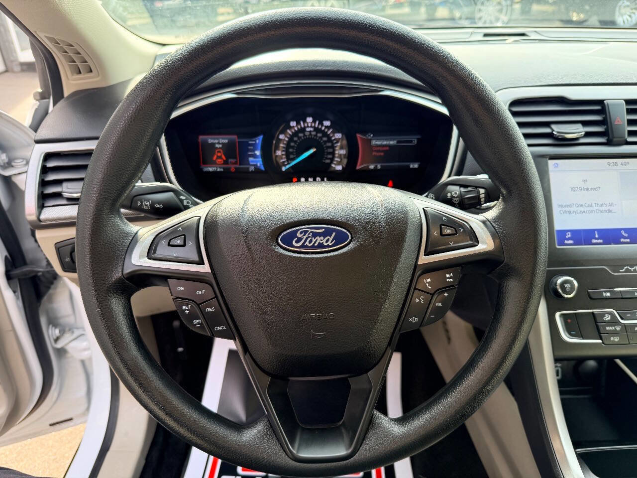 Used 2020 Ford Fusion SE image 19