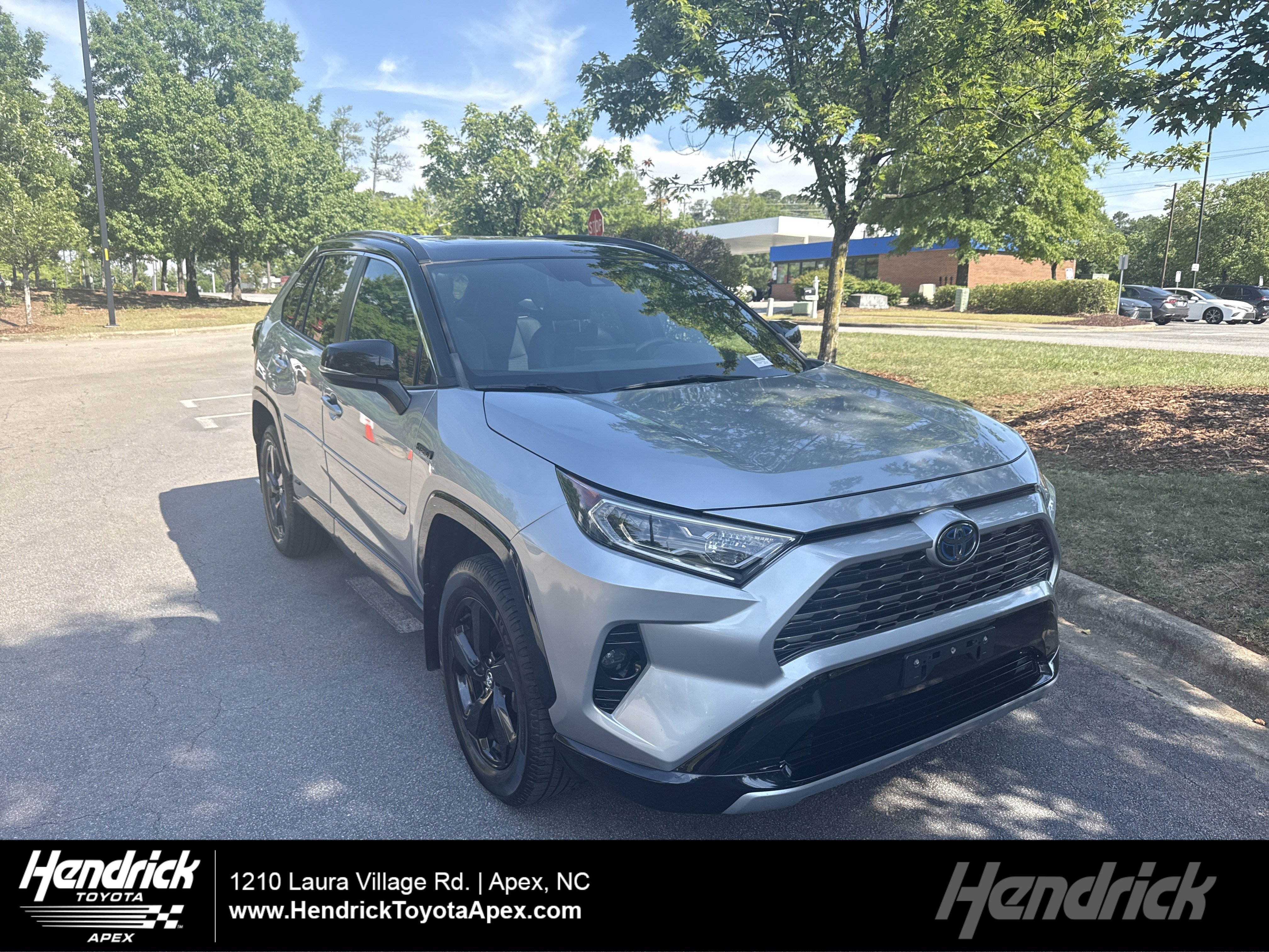 Used 2020 Toyota RAV4 XSE w/ Protection Package AWD/4WD video 1