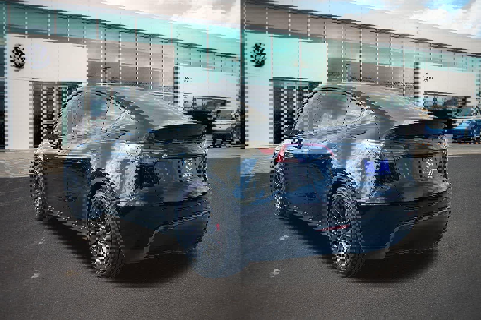 Used 2024 Tesla Model Y Performance image 7