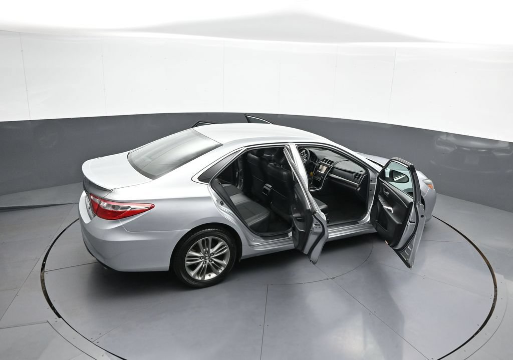 Certified 2017 Toyota Camry SE FWD image 43