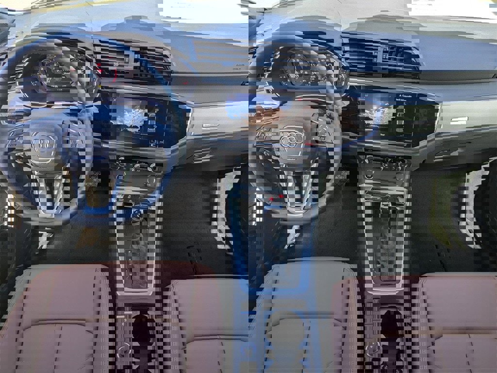 New 2025 Audi Q3 2.0T Premium image 35