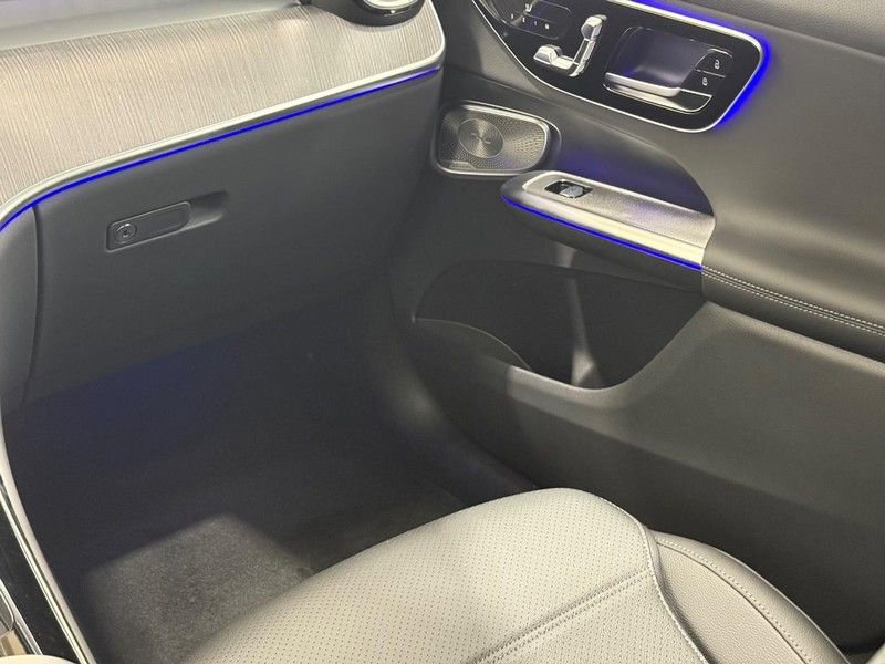 New 2026 Mercedes-Benz GLC 300 4MATIC image 9