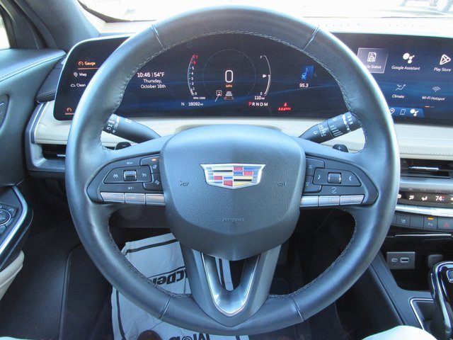 Used 2024 Cadillac XT4 Premium Luxury w/ Technology Package image 13