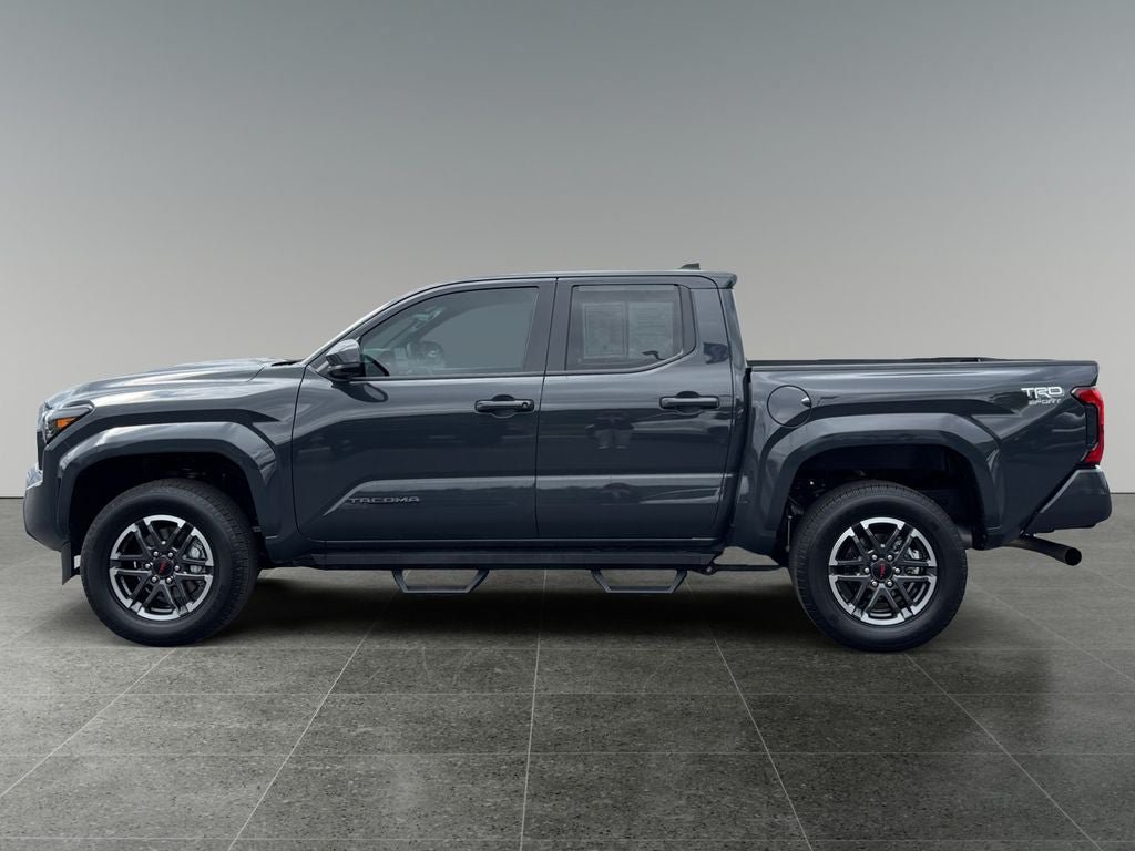 Used 2024 Toyota Tacoma TRD Sport AWD/4WD image 5