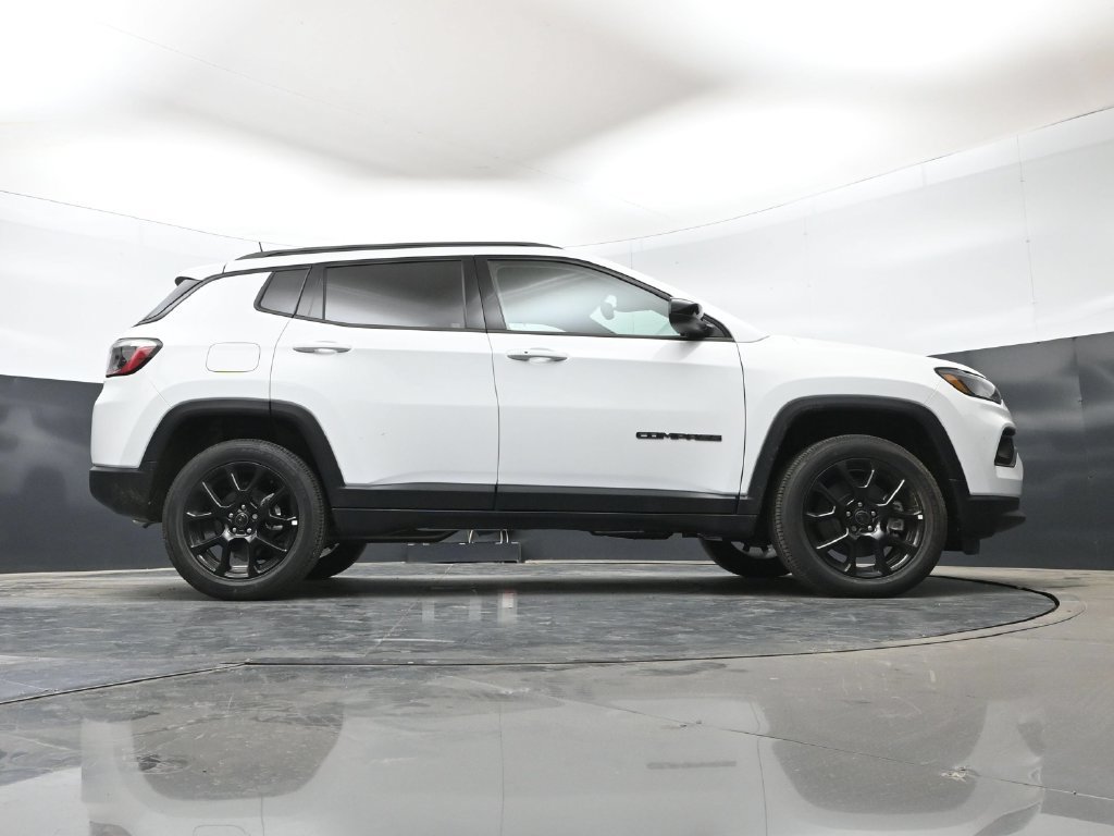 New 2026 Jeep Compass Latitude AWD/4WD image 41
