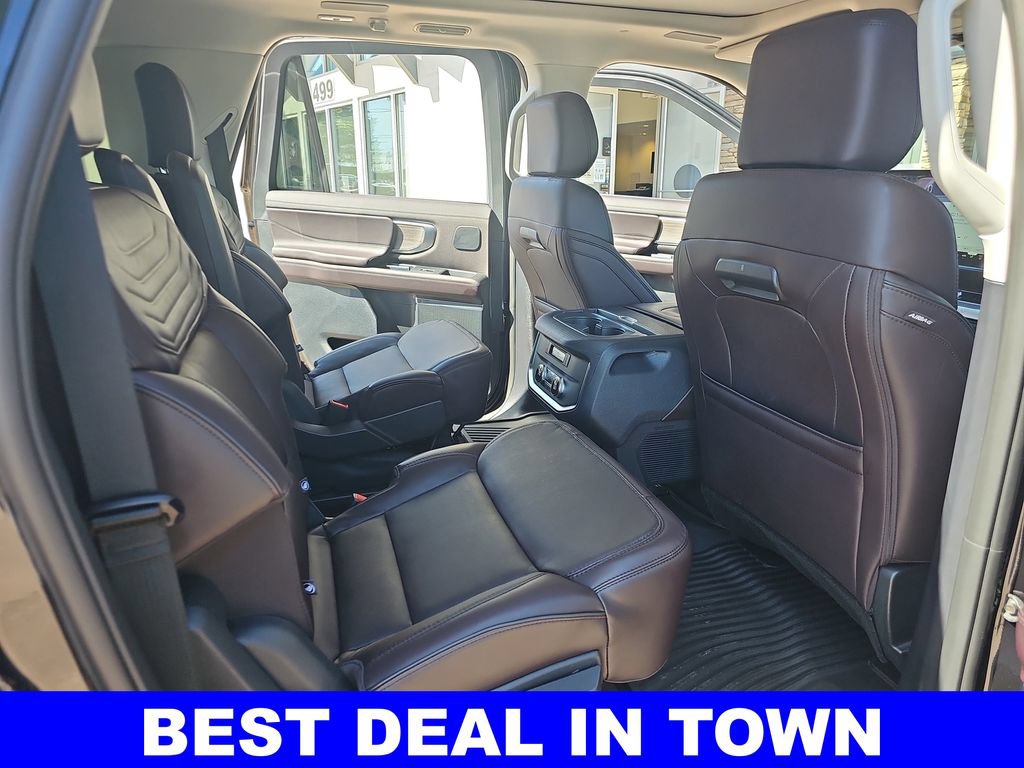 New 2025 Ford Expedition Max Platinum w/ Platinum Ultimate Package AWD/4WD image 11