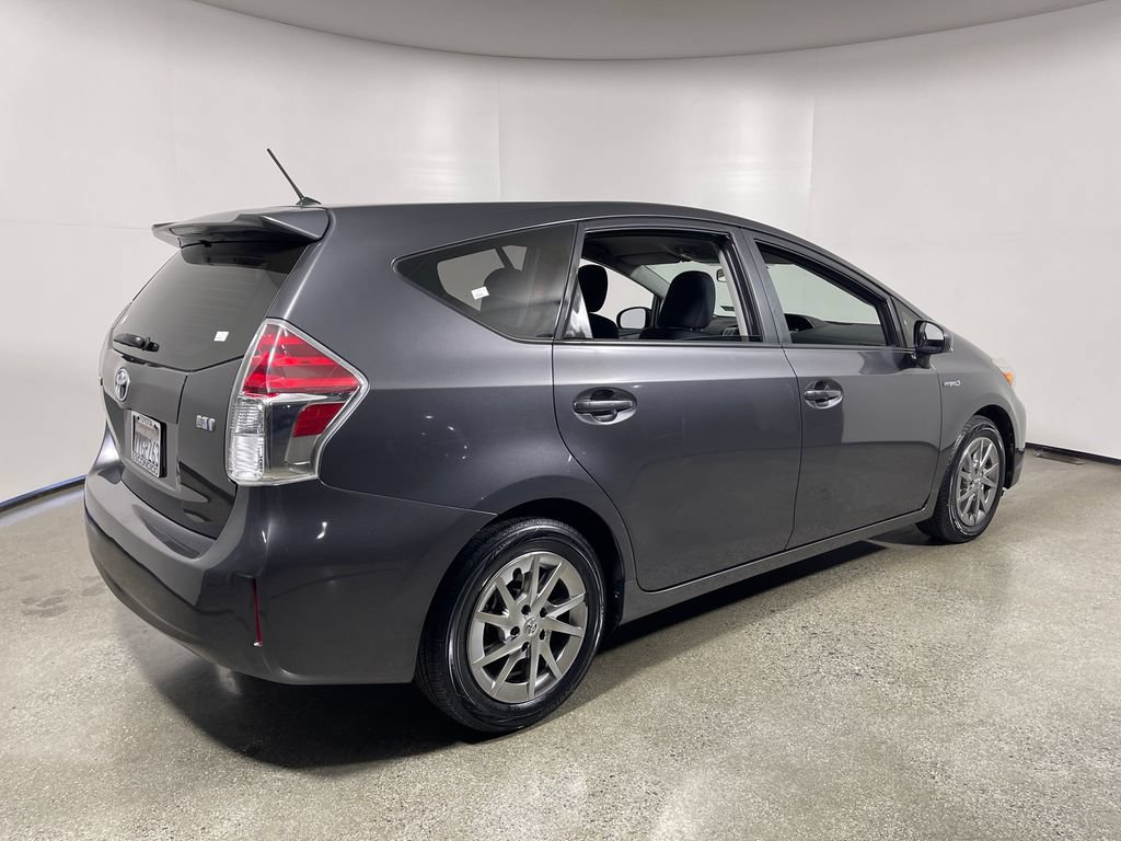 Certified 2017 Toyota Prius V Two FWD image 3