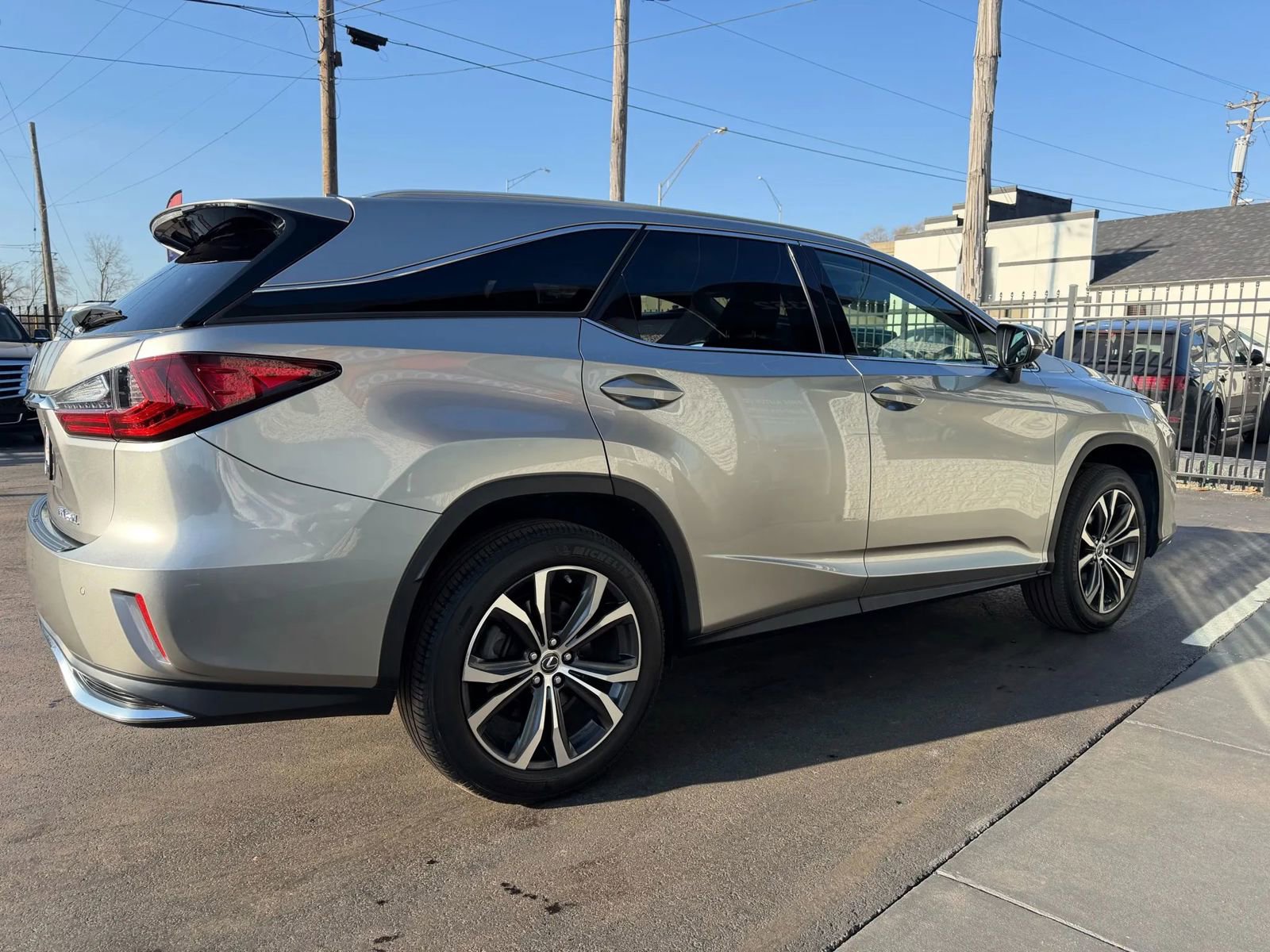 Used 2020 Lexus RX 350L Premium w/ Premium Package image 12