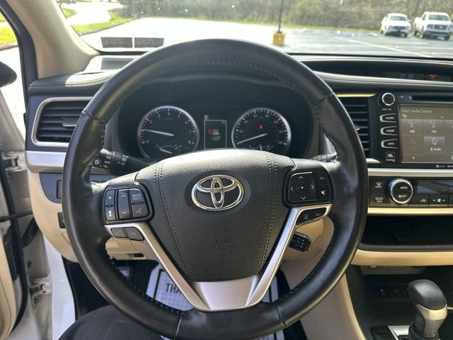 Used 2019 Toyota Highlander Limited Platinum image 14