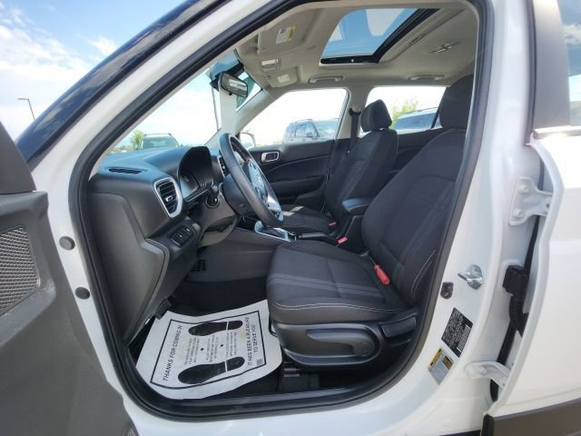 Used 2023 Hyundai Venue SEL FWD image 20