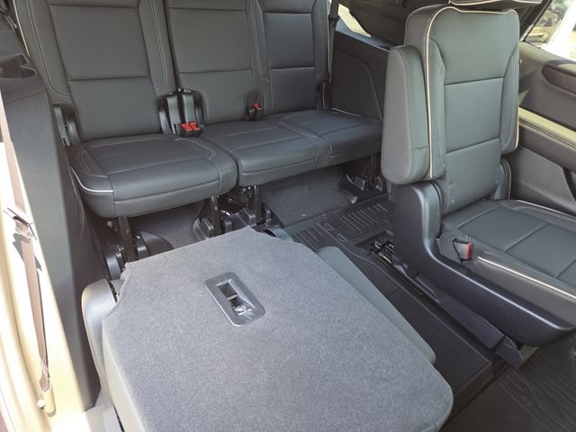 New 2026 GMC Yukon Elevation w/ Elevation Premium Package AWD/4WD image 26