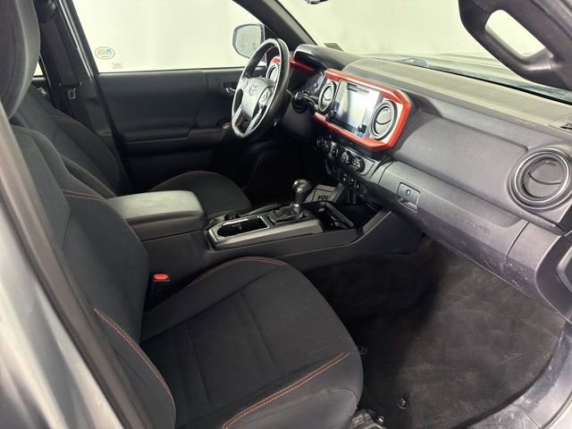 Used 2019 Toyota Tacoma TRD Sport image 15