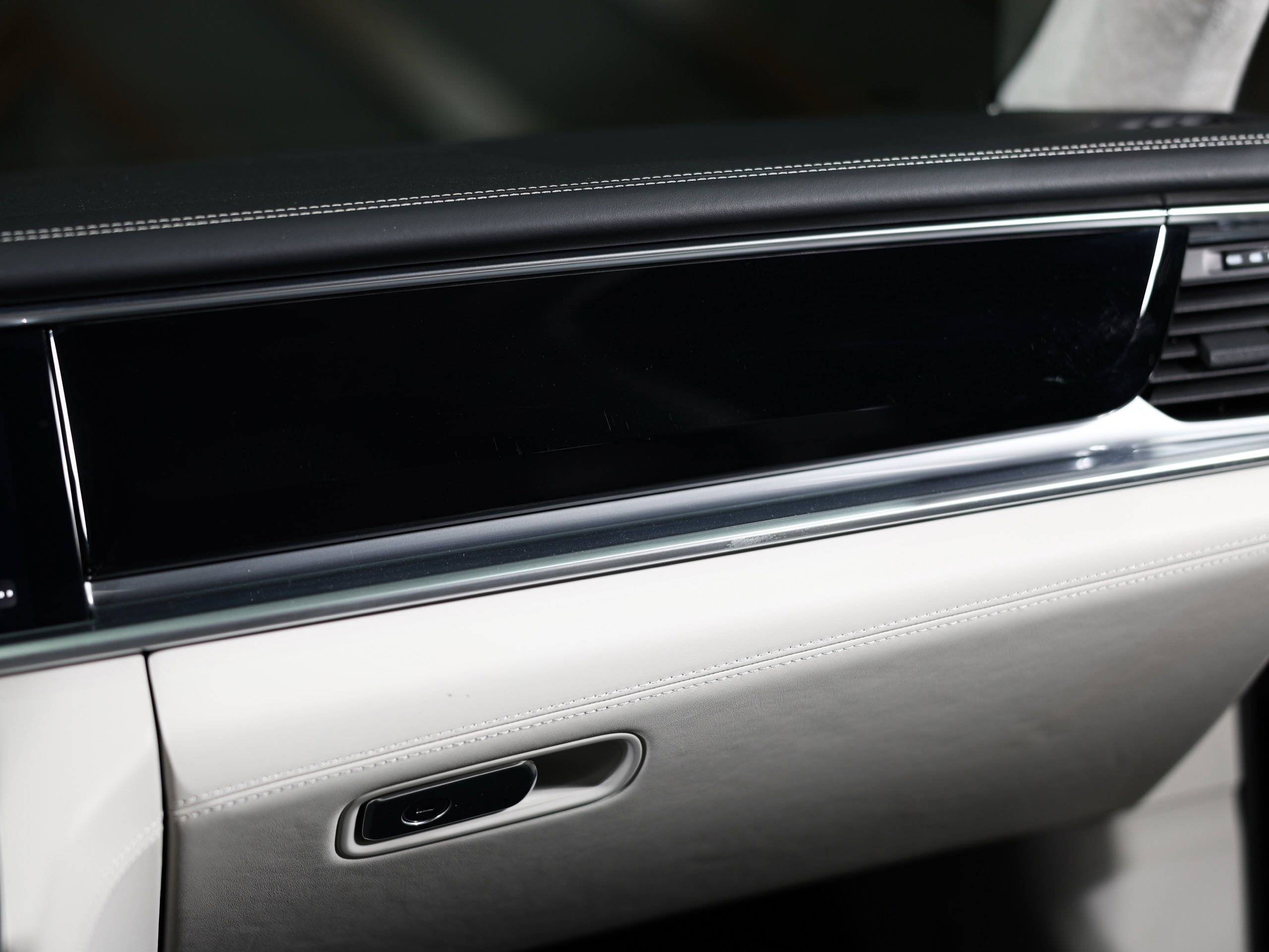 Used 2023 Porsche Panamera Turbo S image 47