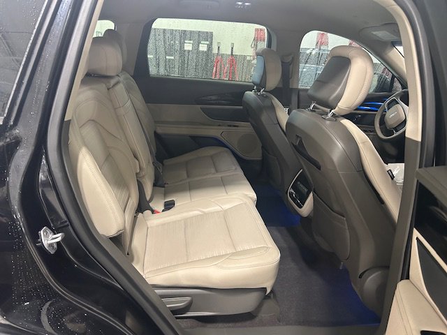 Used 2024 Lincoln Nautilus Reserve AWD/4WD image 5