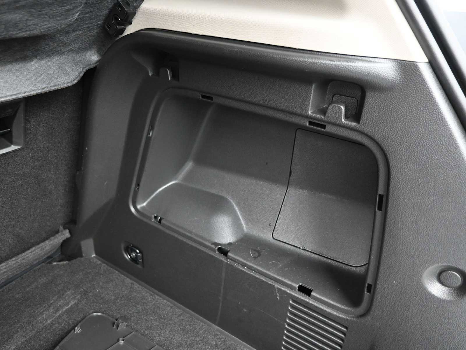 Used 2022 Buick Encore Preferred w/ Safety Package AWD/4WD image 32