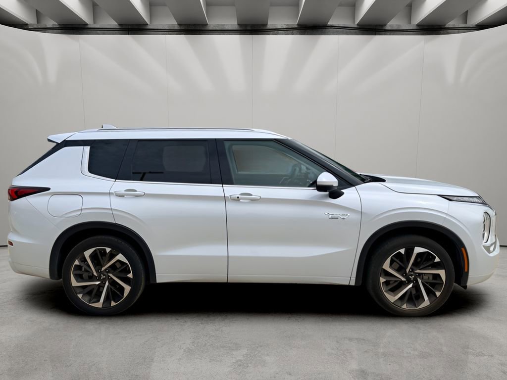 Used 2024 Mitsubishi Outlander SEL AWD/4WD image 6