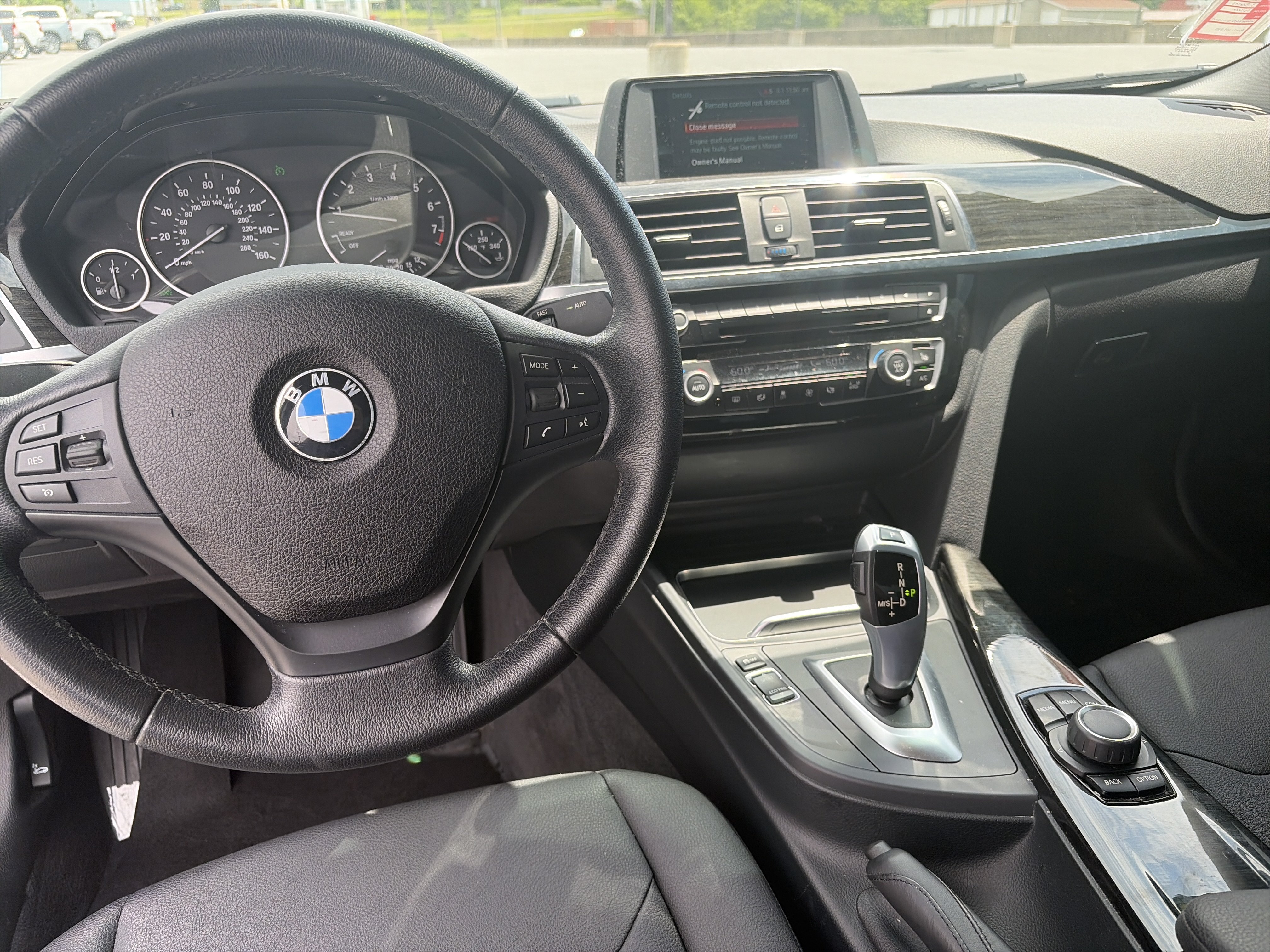 Used 2018 BMW 320i xDrive Sedan AWD/4WD image 15