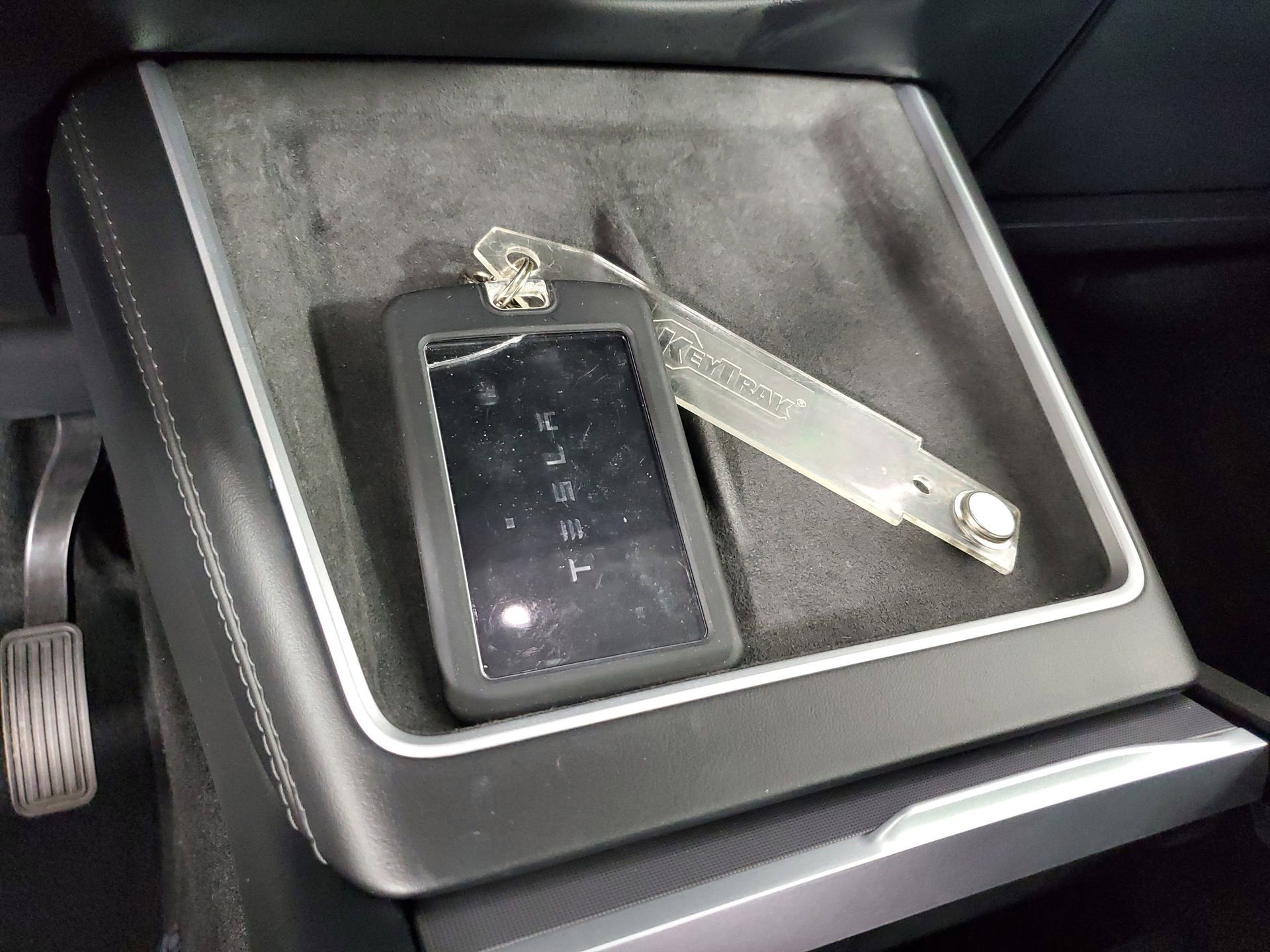 Used 2026 Tesla Model Y Long Range image 45