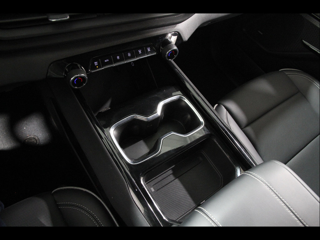 Used 2025 Chevrolet Silverado EV LT image 14