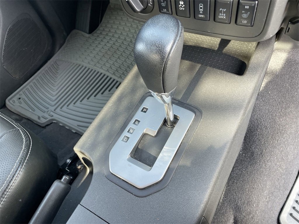 Used 2020 Nissan Frontier PRO-4X image 27