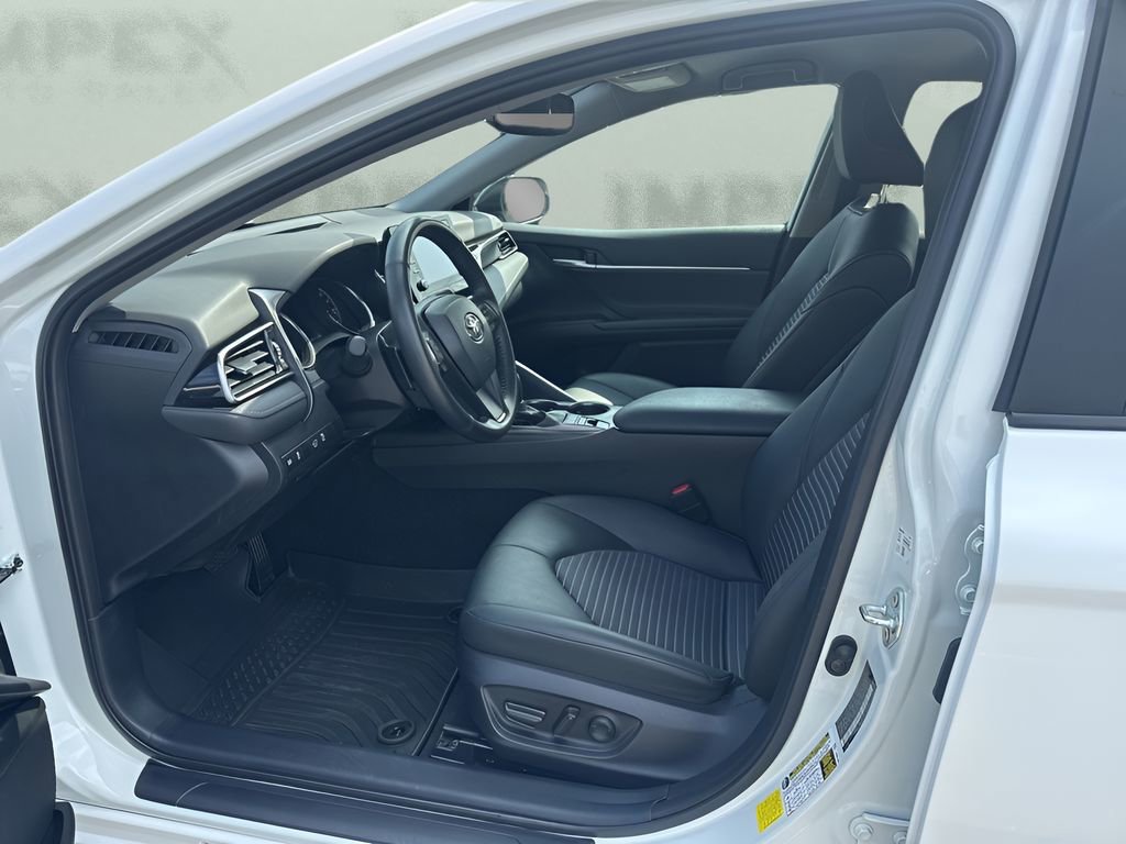 Used 2023 Toyota Camry SE w/ Convenience Package image 9