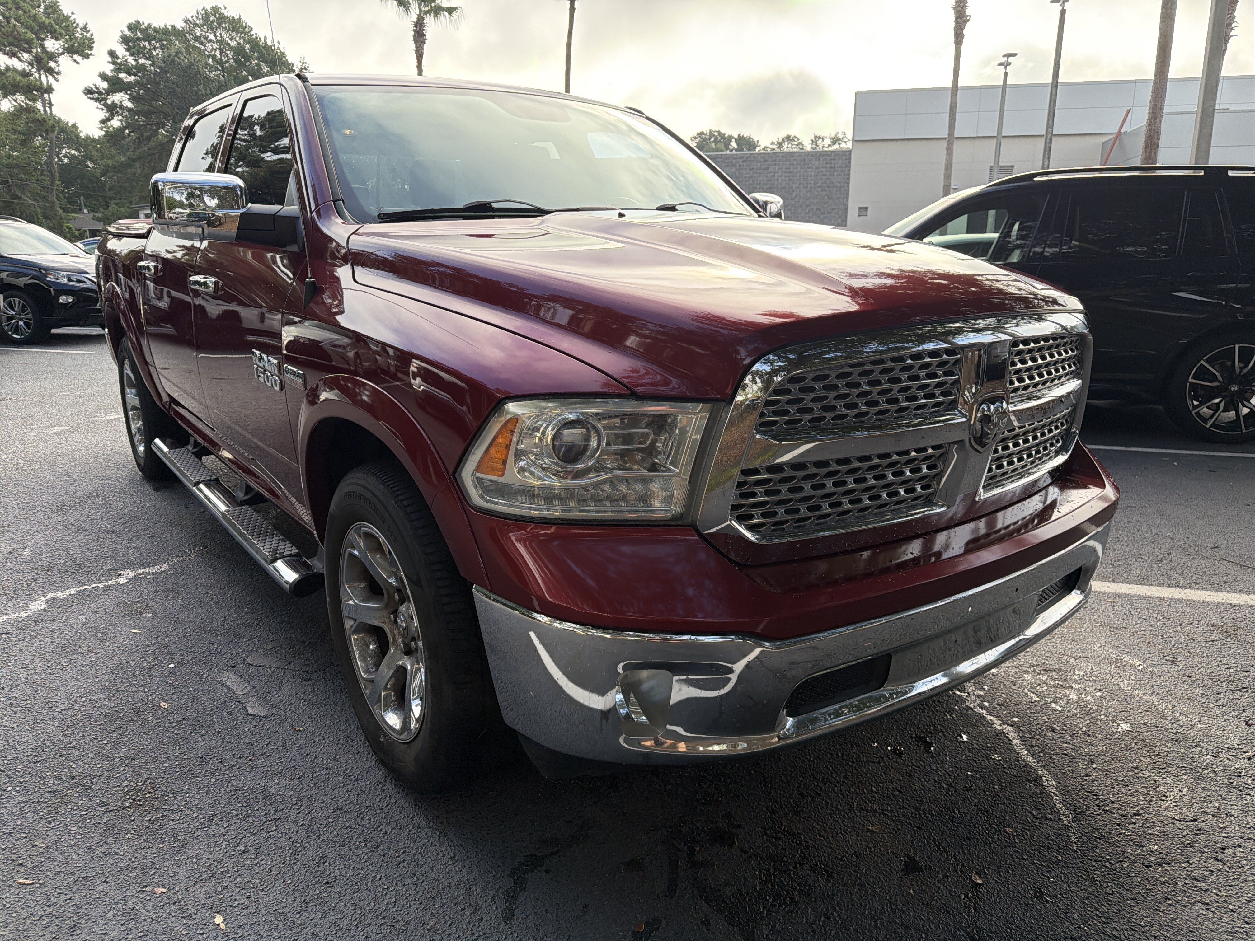 Used 2014 RAM 1500 Laramie w/ Convenience Group AWD/4WD image 2