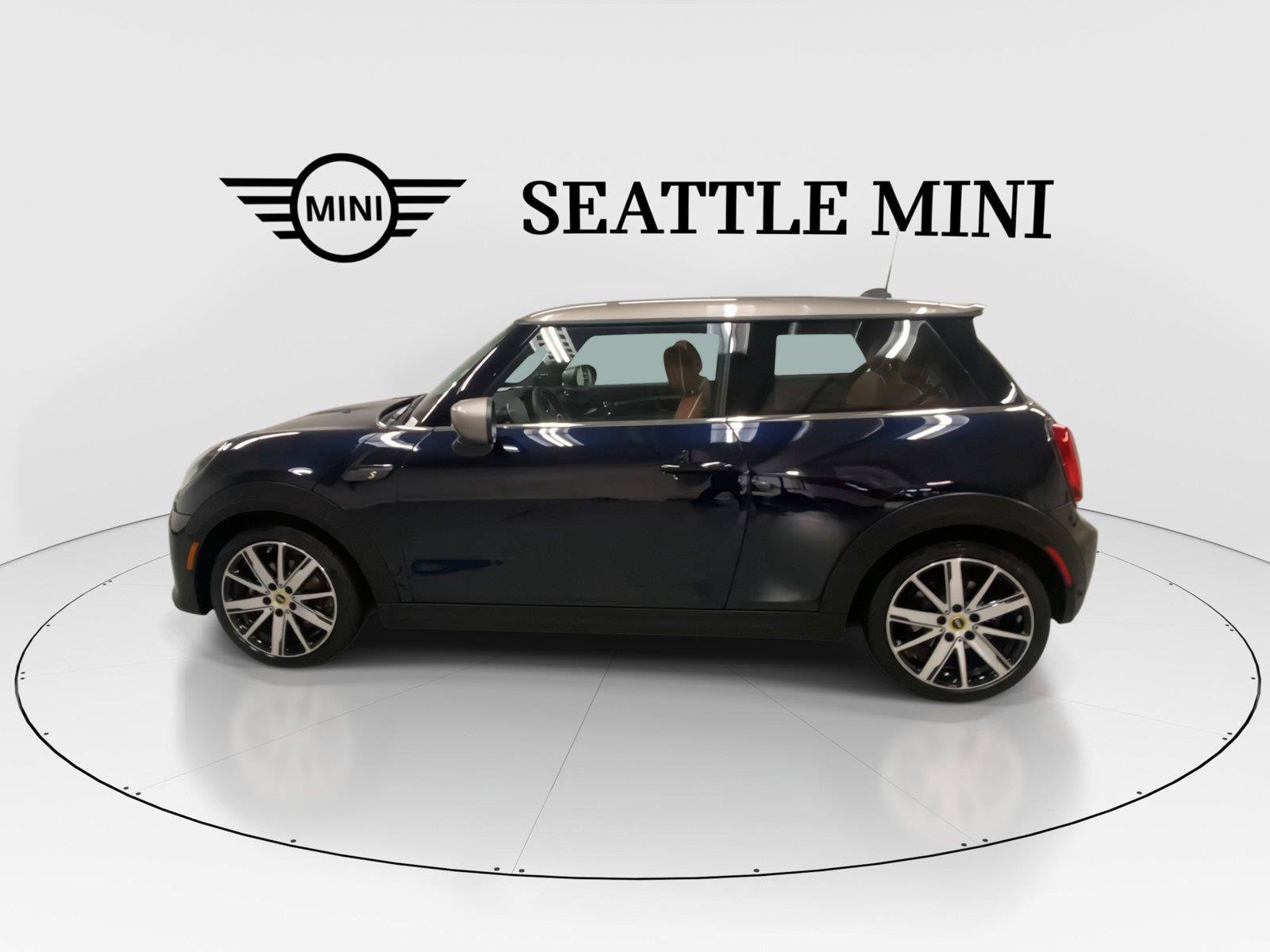Used 2024 MINI Cooper SE FWD image 7